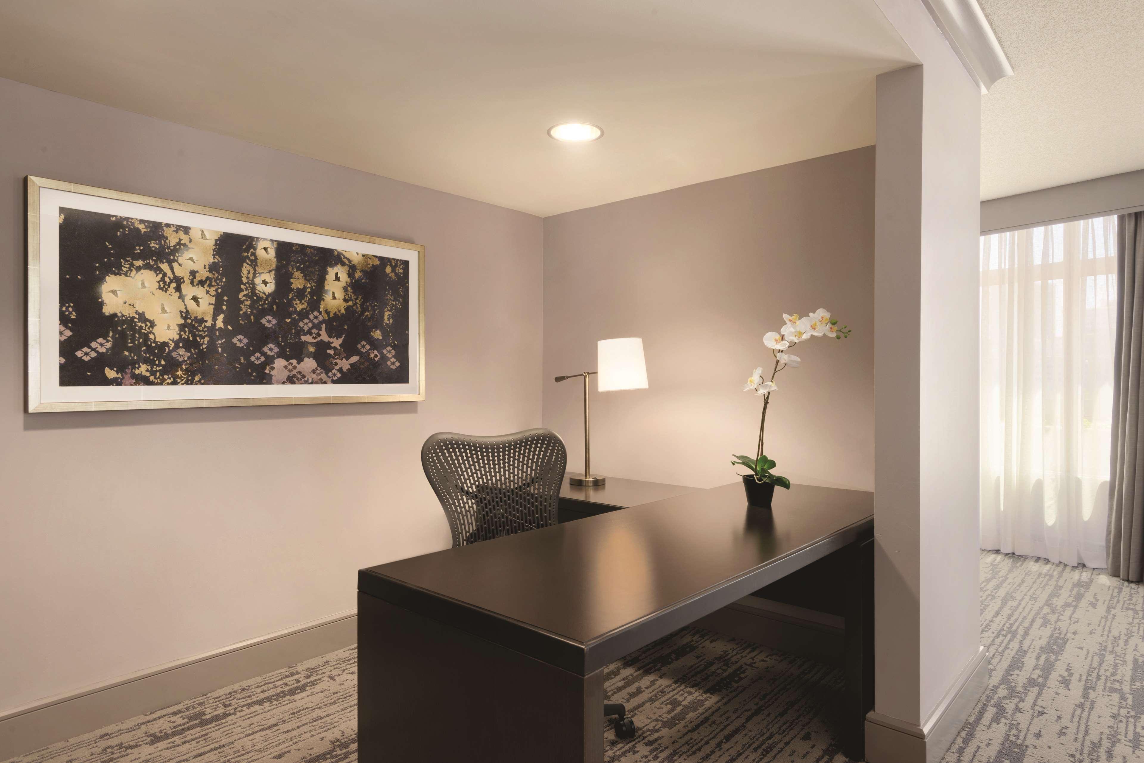 Embassy Suites By Hilton Atlanta At Centennial Olympic Park Exterior foto