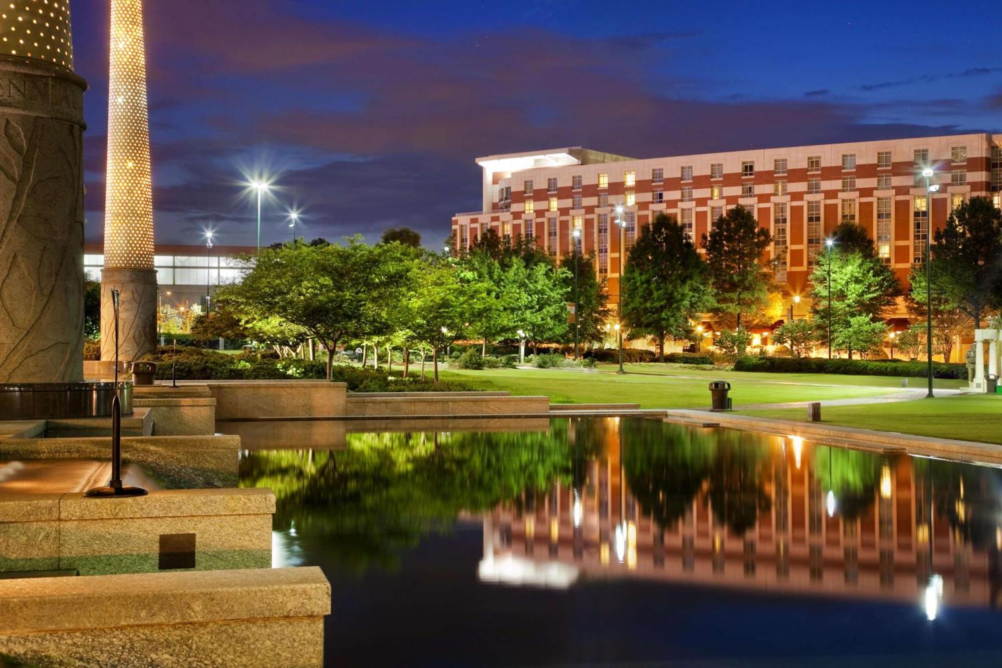 Embassy Suites By Hilton Atlanta At Centennial Olympic Park Exterior foto